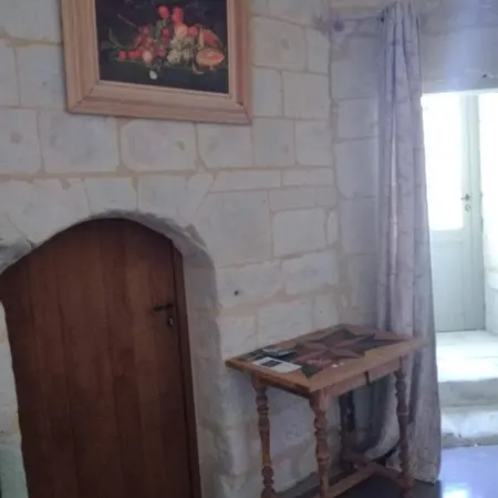 Apartment Brilhac Monts-sur-Guesnes